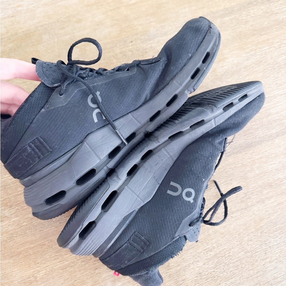 On Running Cloud Black Athletic Sneakers mens 7.5 - Picture 4 of 7